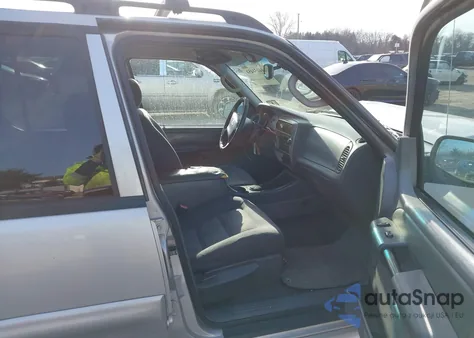 2004 Ford Explorer Sport Trac Adrenalin/Xls/Xlt z USA, uszkodzony, nr VIN 1FMZU77K74UB65100